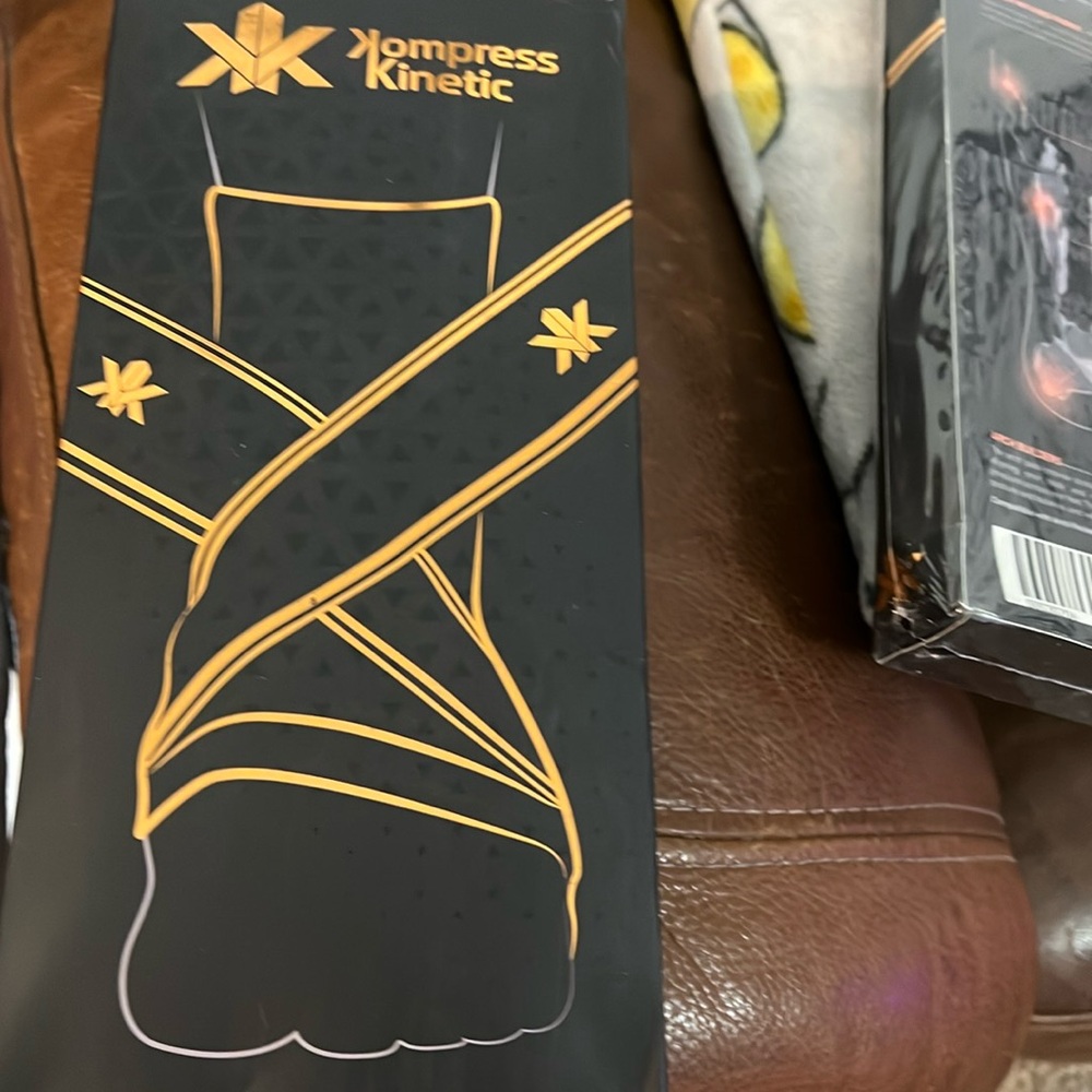 COPY - Kompress Kinetic Copper infused compression garments.
